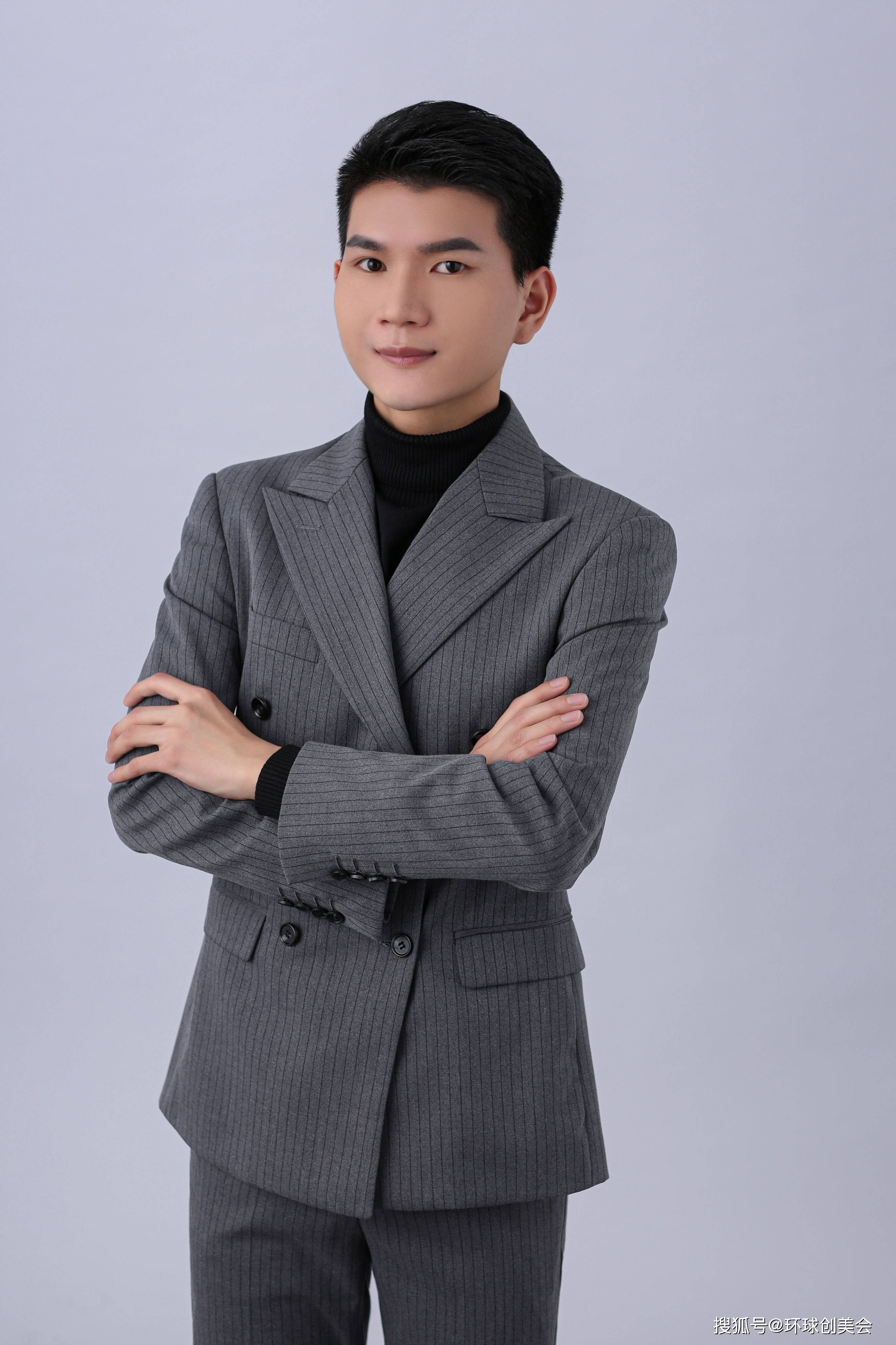 莫经理